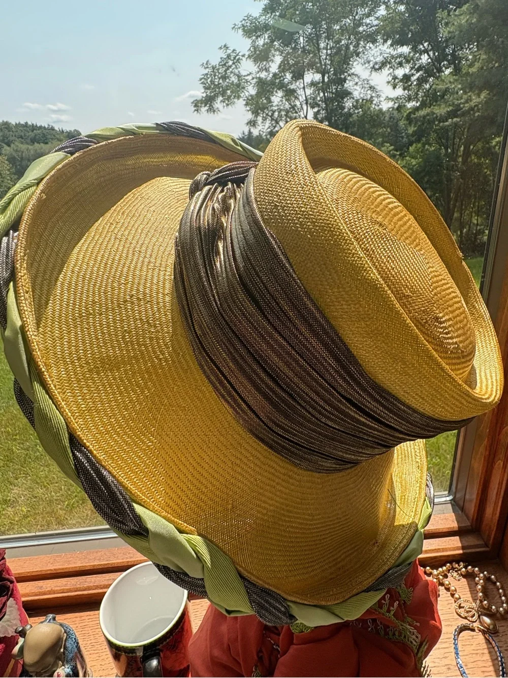 Whittall & Shon Golden Hat Silver Green Braided Favric Rim Gold Lamme Twist
